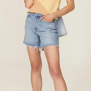 LEVI'S Women's 501 Mid Thigh Shorts Size 28 in Light Wash